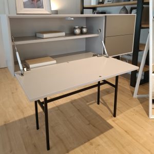 outlet mobiliario de diseño en Barcelona - mesa