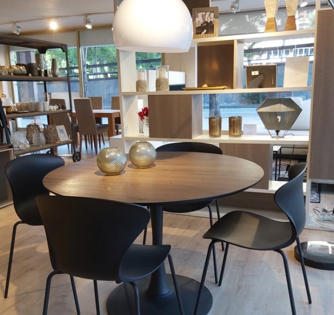 tienda de muebles de diseño en Barcelona – mesa tienda de muebles de diseño en Barcelona - mesa